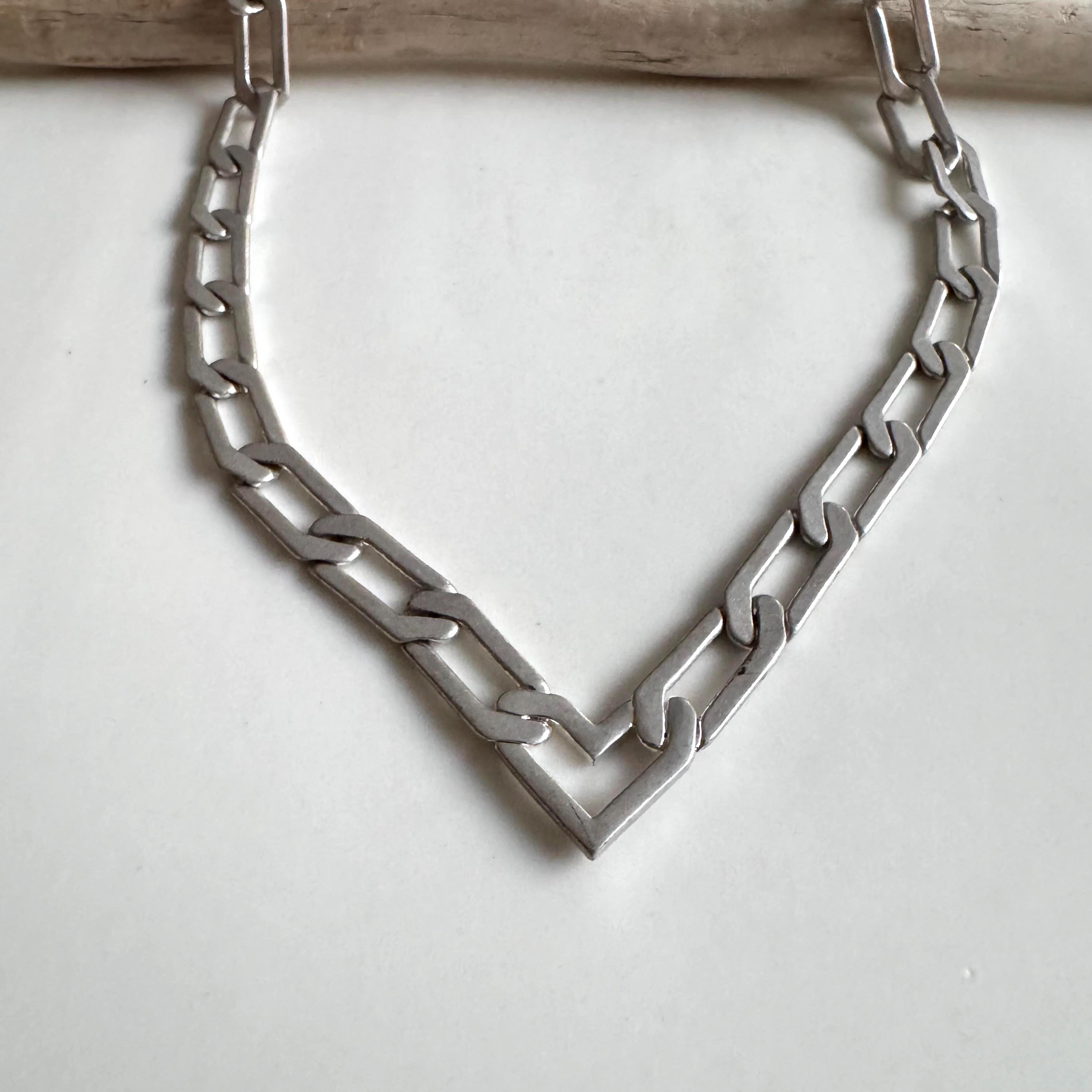 The Jenny Bird Alma ( Heart ) Chain Statement Necklace / Matte 