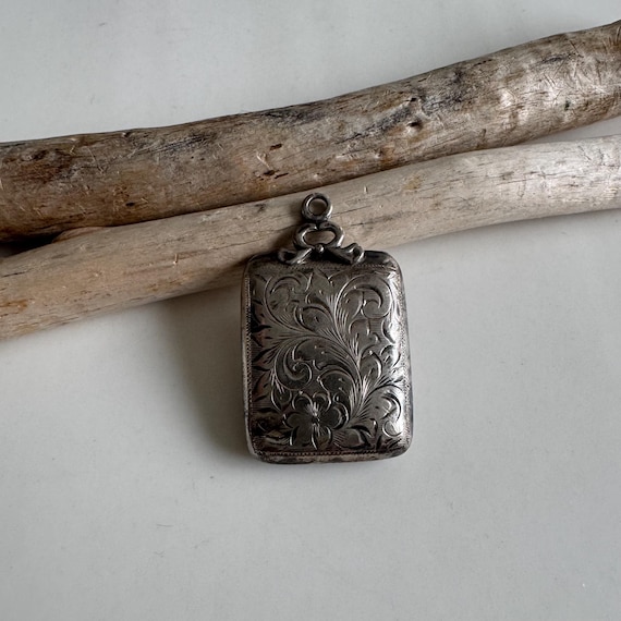 Edwardian Sterling Silver Rectangular Floral Etch… - image 9