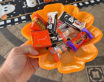 Halloween Candy Bowl • Pumpkin Jack-o’-Lantern Serving Dish • Durable PETG Candy Holder for Trick or Treat & Party Decor