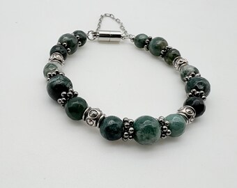 Handcrafted Brutalist Indian Agate Bracelet with Magnetic Clasp