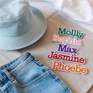 Anpassad broderad namnlapp med stansning, personlig text, färgglad namnlapp med strykfunktion, sy-på, kardborreband för kläder, uniform, barnväskor