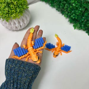 Benutzerdefinierter beweglicher Charizard-Schlüsselanhänger – 3D-gedrucktes flexibles Drachengeschenk – Personalisierter Namens-Schlüsselanhänger