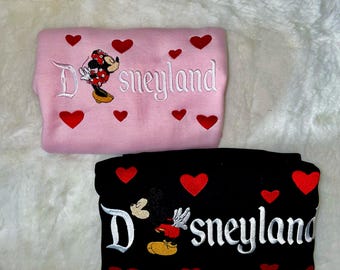 Felpa coordinata Disneyland per coppie: Topolino e Minnie ricamati, Sweethearts Nite, felpa Disney per San Valentino