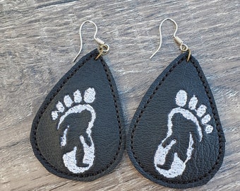 Big foot earrings