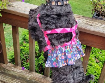 Dog Harness Dress, Skirted halter, Dog Dress halter leash clip, Schanzuer print dress? Spring girl dog harness dress