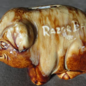 &quot;Antike Roseville Keramik &quot;&quot;Razor Back&quot;&quot; Sparschwein.&quot;