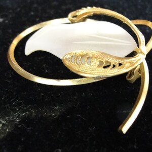 Vintage Gold Tone Filigree & Mother of Pearl Bird Brooch