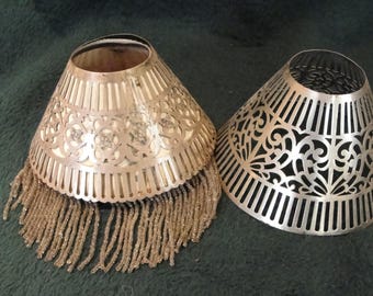 Paar Gorham Silver Co. durchbohrte Silber (Platte) Lampenschirme