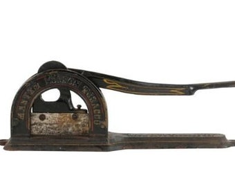 MASTER MASON TOBACCO Co. Cast Iron Tobacco Cutter