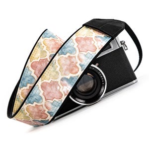 Camera Strap, dslr, slr, Peach and Blue Quatrefoil