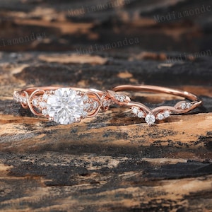 Vintage Moissanite Engagement Ring Set Unique Rose Gold Diamond Bridal Ring Set Dainty Curved Wedding Stacking Band Anniversary Ring Gifts