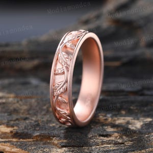 Leaf Engraved wedding band Unique Rose gold Mens Women Filigree wedding band matte finish Stacking band nature inspired ring Promise ring