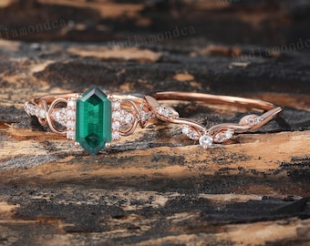 Hexagon cut Emerald Engagement Ring Set Unique Rose Gold Diamond Bridal Ring Set Moissanite Cluster Wedding May Birthstone Promise ring set