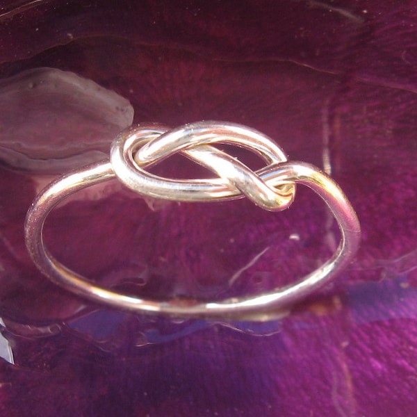 Infinity Ring Sterling Silver  Love Knot Ring Mother/Sister Ring Best Friends Promise 15 Dollars Esteverde