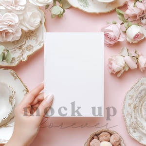 Invito a nozze Coquette 5x7 Mock up tramite PSD, oggetto avanzato, invito romantico Mockup, cartolina realistica, menu Photoshop semplice