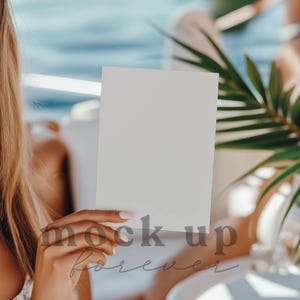Convite de casamento de verão 5x7 Mock up usando PSD, objeto inteligente, mockup de convite para festa ao ar livre, cartão postal realista, cartão de felicitações fácil do Photoshop