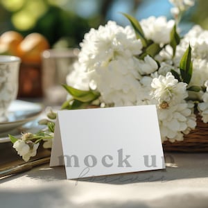 Hochzeit Tischkarten Mockup mit PSD Smart Objekt, Realistisches Buffet Etikett Display (Digitaler Download)