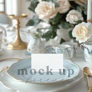 Mockup brunchplaatskaart met slim PSD-object, realistisch voedselbuffet labelweergave mock-up, verjaardag High Tea Party bedankkaartmodel