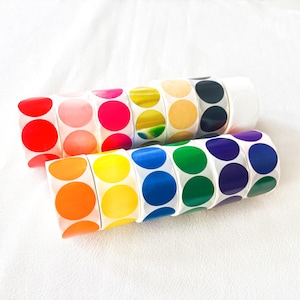 1-inch kleurrijke stipstickers: helder, minimalistisch ontwerp voor tijdschriften, cadeaus of labels. Mix en match levendige kleuren voor plezier en stijl!