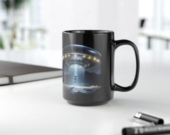 Außerirdisches Raumschiff schwarze Tasse, 15 Unzen - UFO Außerirdischer Absteigend, Weltraum Kaffeetasse, Sci-Fi Liebhaber Geschenk, Astronomie Teetasse, Galaxie