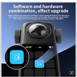 Puede incluir: Cámara de acción negra con una pantalla que muestra una interfaz de usuario. La pantalla muestra la hora, la duración de la batería y la configuración del micrófono. El texto "Software and hardware combination, effect upgrade" está en la parte superior.