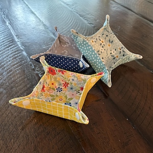 Miniature fabric snap tray - collapsible 3" trinket tray