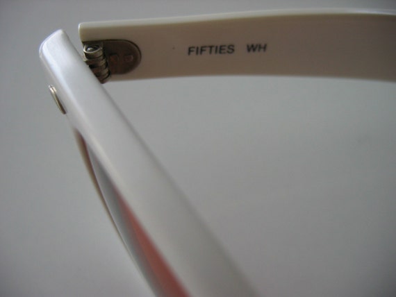 White Wayfarer style Rx sunglasses by SRO.  Outst… - image 3