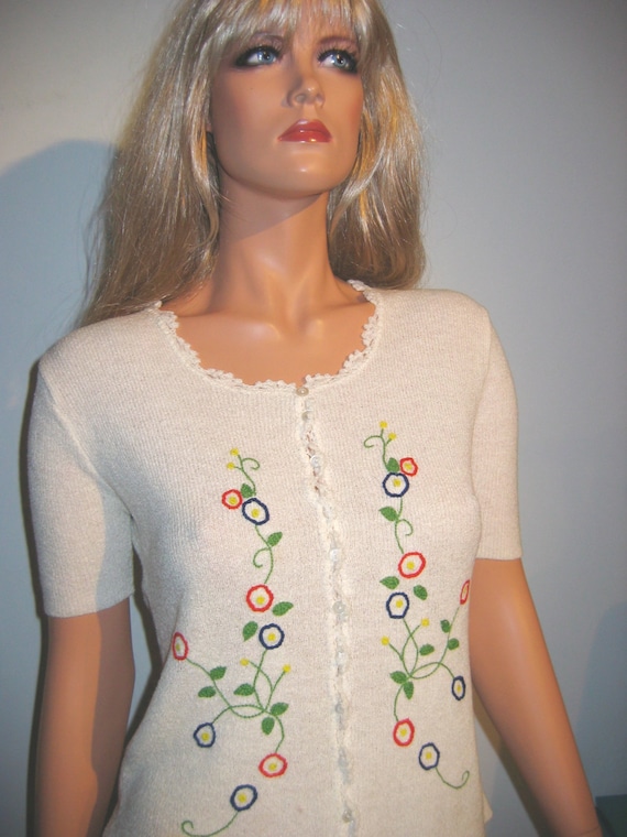 Short Sleeve Embroidered cardigan top.  Vintage W… - image 2