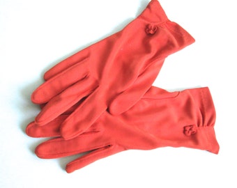 Vintage orange GLOVES, 1960 , Great vintage condition.  Pumpkin colored