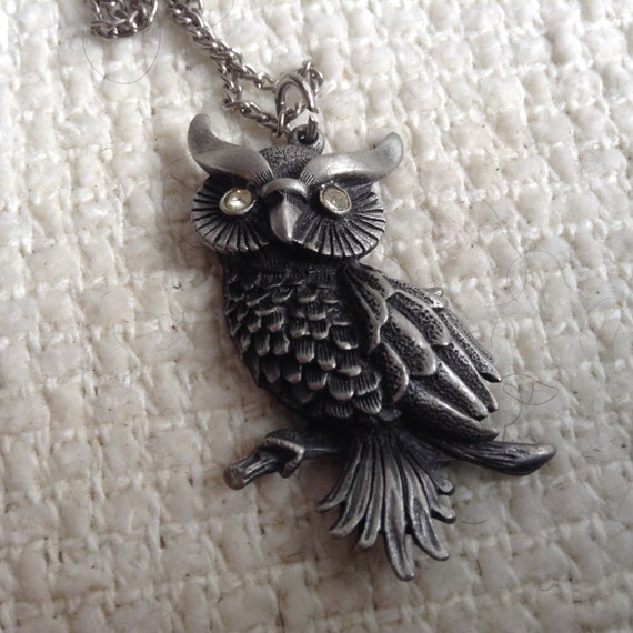 MOD groovy Owl PENDANT necklace.  Silver tone met… - image 2