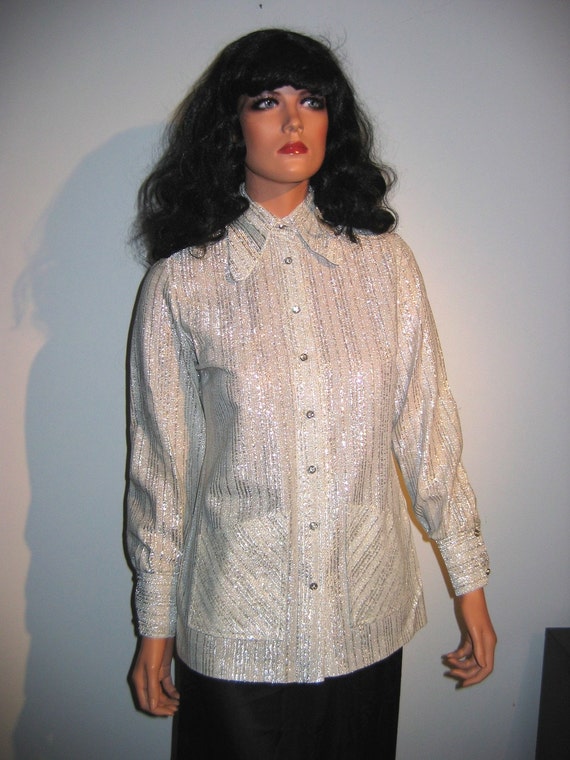 Vintage HOT, 60's Silver Lurex Blouse or tunic.  … - image 4