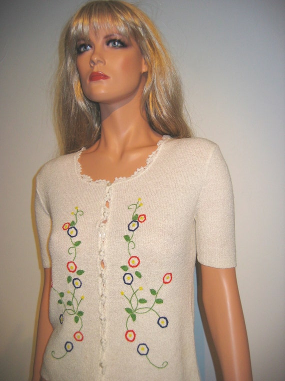 Short Sleeve Embroidered cardigan top.  Vintage W… - image 3