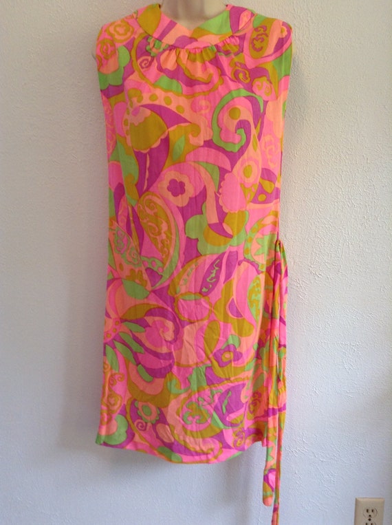 Psychedelic print dress. Vintage 1960 New old stoc