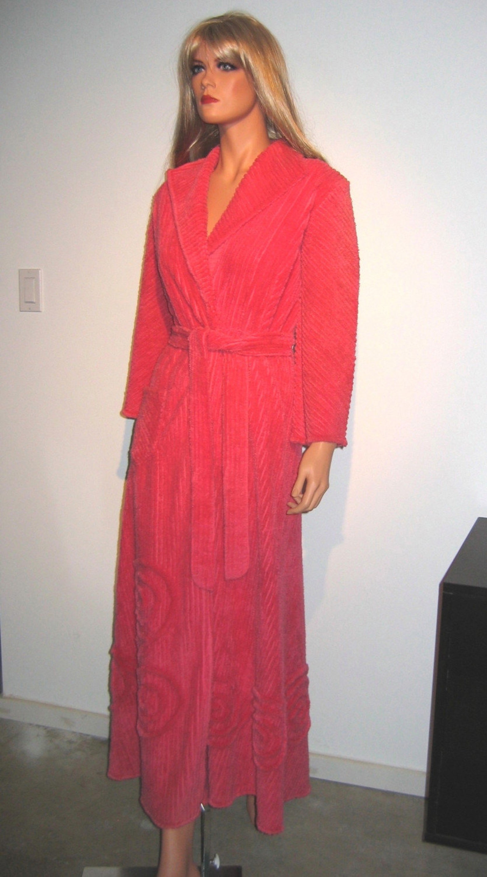 Vintage Chenille ROBE Bathrobe. Floor length Robe. 1960s. Etsy