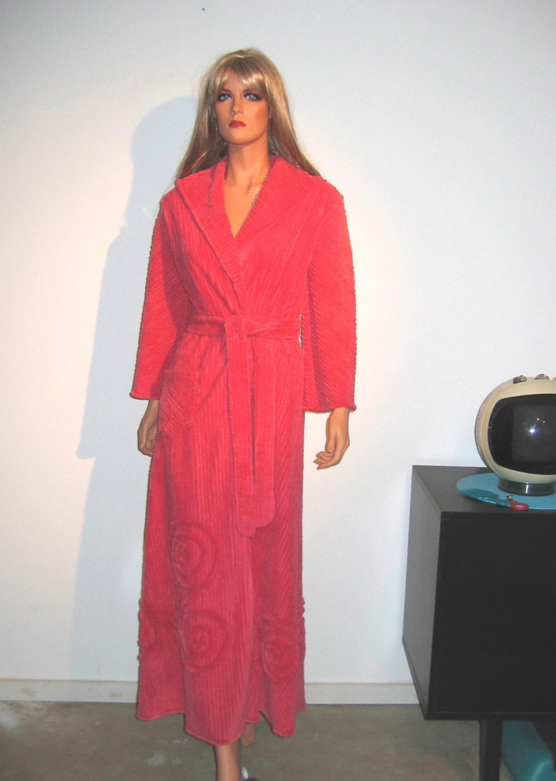 Vintage Chenille ROBE Bathrobe. Floor length Robe. 1960s. Etsy