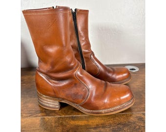 Vintage Mens 10.5D Cognac Leather Side Zip Moto Boots Stacked Heel USA Made
