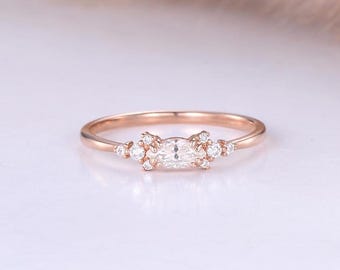 Anillo de compromiso con delicados diamantes marqueses y moissanita redonda, alianza de boda única de oro rosa con diamantes, anillo minimalista de aniversario apilable para ella