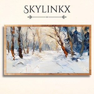 Könnte beinhalten: Ölgemälde einer verschneiten Waldszene in einem Holzrahmen. Das Kunstwerk zeigt einen Weg, der sich durch schneebedeckte Bäume schlängelt, mit einer Palette aus Weiß, Blau und Braun. Der Text "SKYLINKX" befindet sich über dem Gemälde.