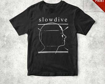 スロウダイヴ バンドTシャツ：クラシックフィット コットンTシャツ