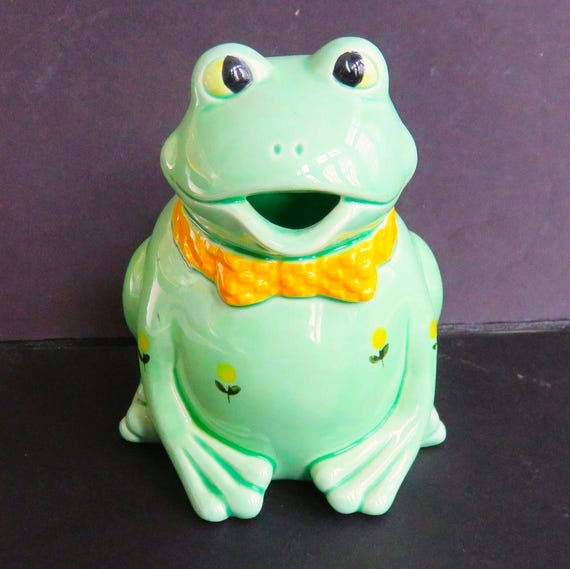 FROG PITCHER,VINTAGE Otagiri Ceramic 4 1/2