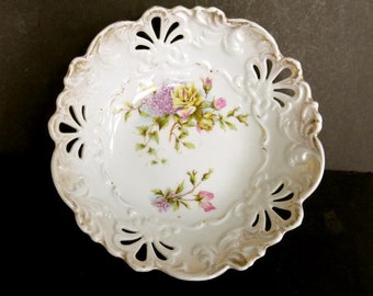 ANTIQUE DRESDEN BOWL,Imperial Crown Gilt edge,reticulated,9 1/2" wide,serving decor,pink and yellow roses,lilacs,vg condition,Saxony,Germany