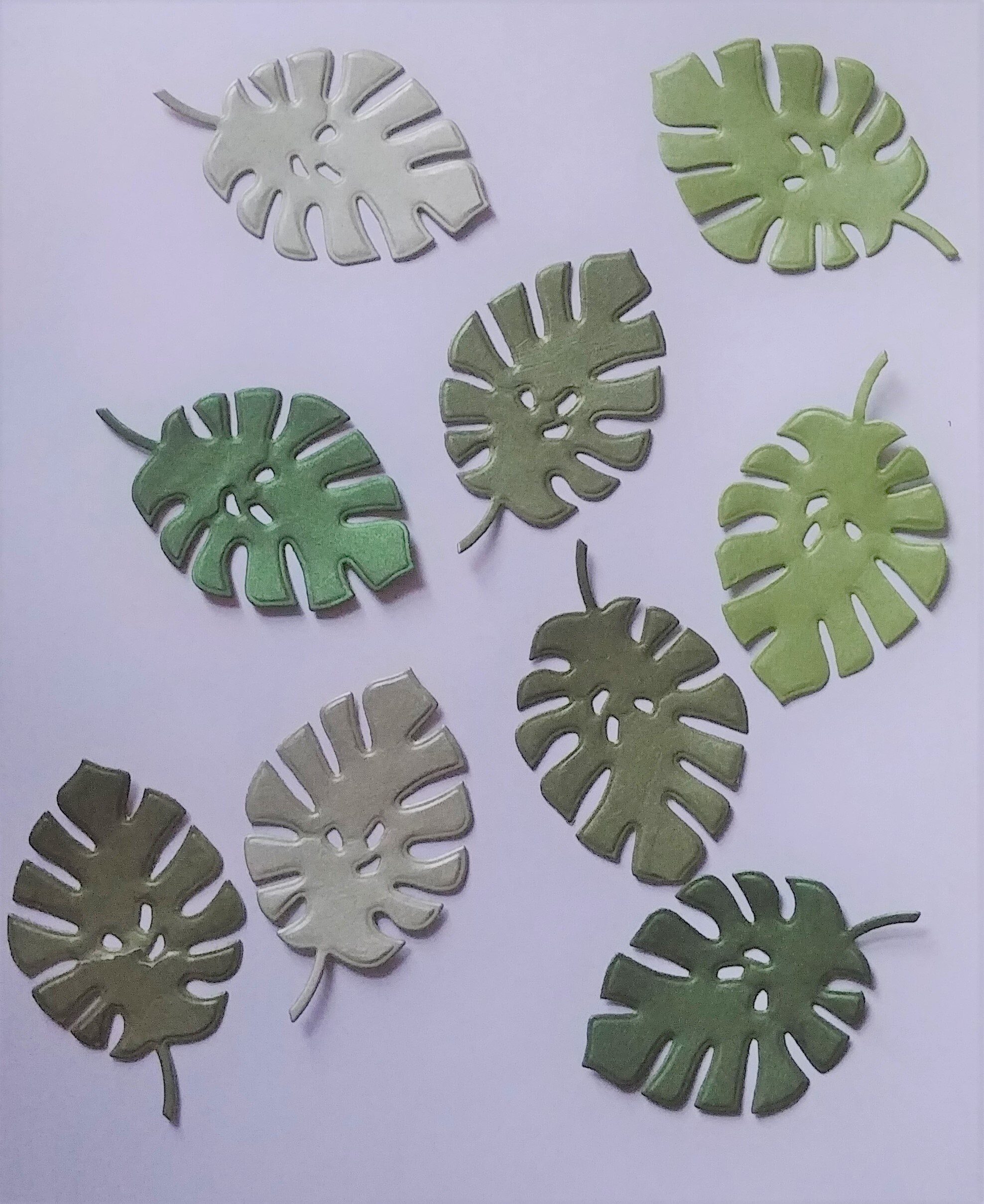 Tropical leaves confetti 50 pieces