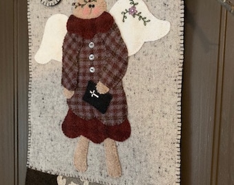 Angelica Woolen Angel Wall Hanging Pattern