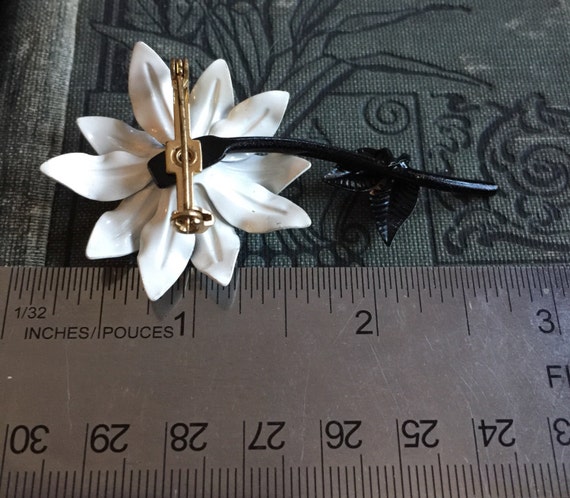 Flower Power Vintage Metal Flower Black and White… - image 5