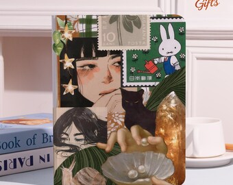 Könnte beinhalten: Ein dekoratives Journal mit einer Collage aus Illustrationen, Briefmarken und einem Cartoon-Kaninchen. Das Journal enthält ein Porträt einer Frau, eine schwarze Katze und eine Muschel mit Perlen. Das Journal trägt den Text "Piyana Gifts" und "Book of Br IN PARIS".