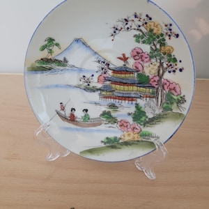 assiette japonaise en porcelaine peinte à la main