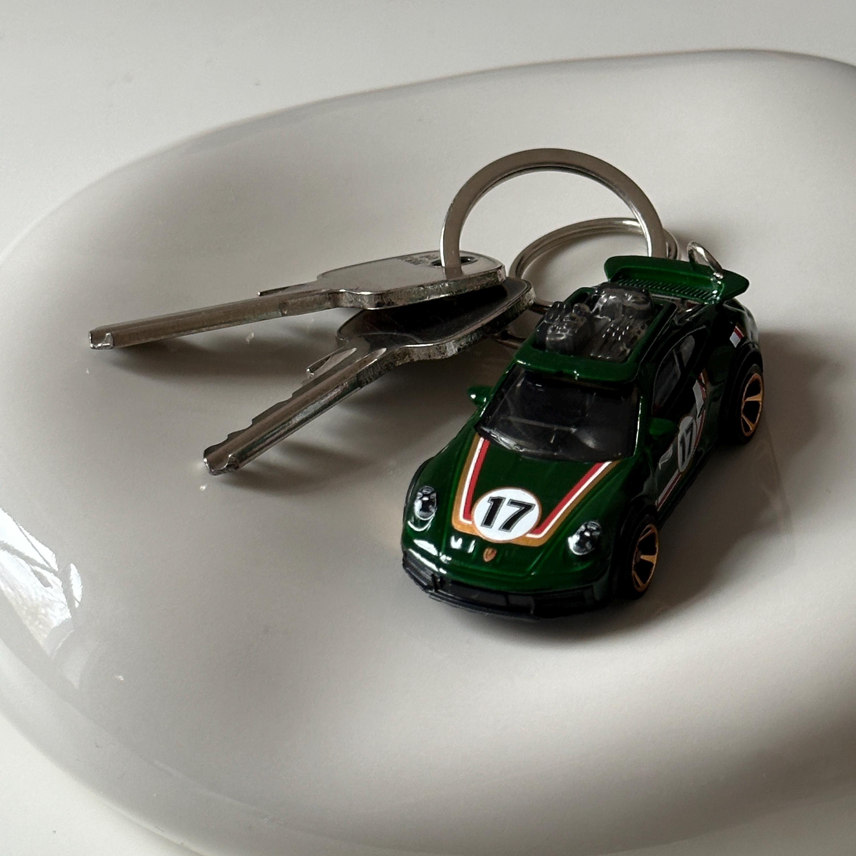 PORSCHE 911 Dakar Rallye Keychains [custom Hotwheels Car Couple ...