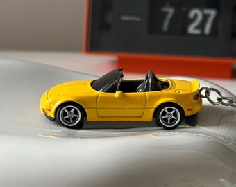 MAZDA MIATA MX-5 keychain [Custom HotWheels Car bagcharm & keyring]