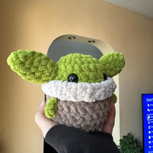 Virkad Baby Yoda Plushie: Mjuk Gosedjur - Grogy Plushie bild 4
