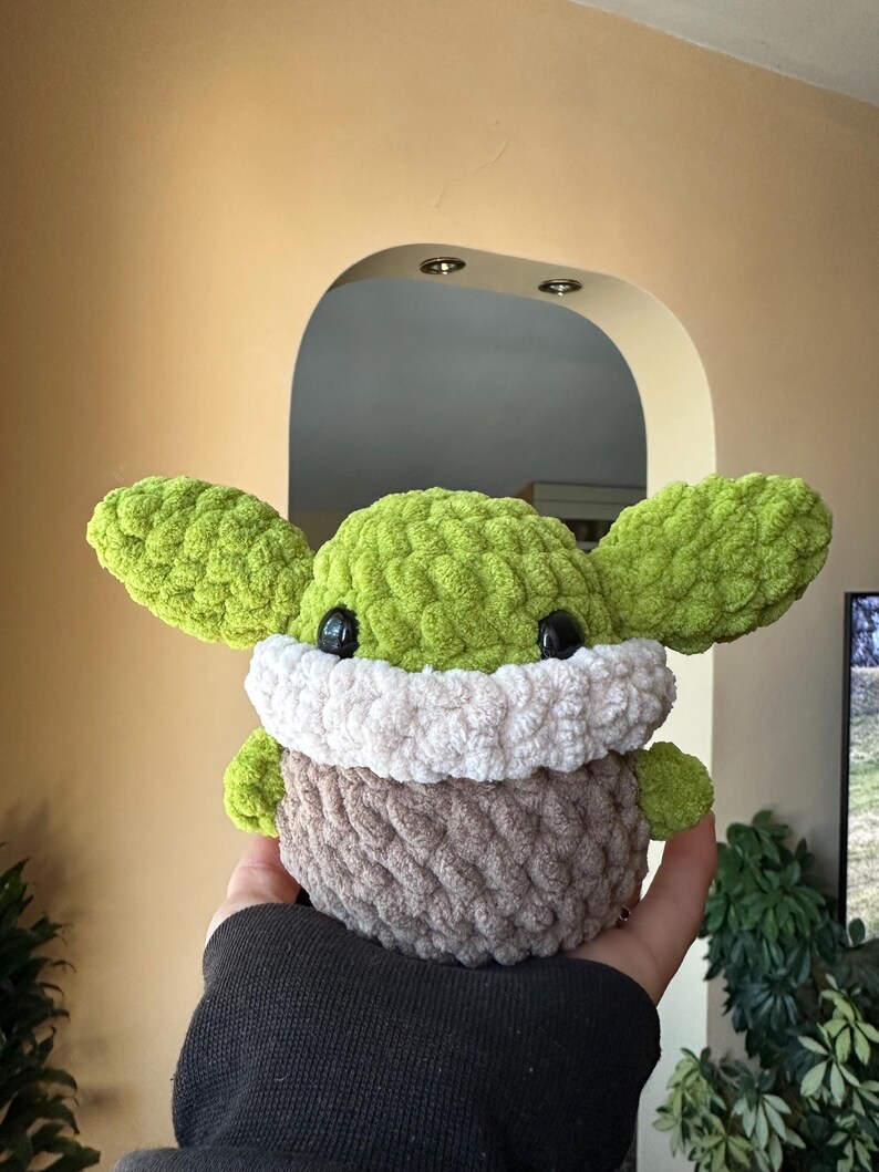 Virkad Baby Yoda Plushie: Mjuk Gosedjur - Grogy Plushie bild 6